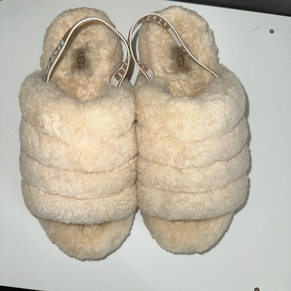 Ugg Women Fluff Slippers - Picture 3 of 7
